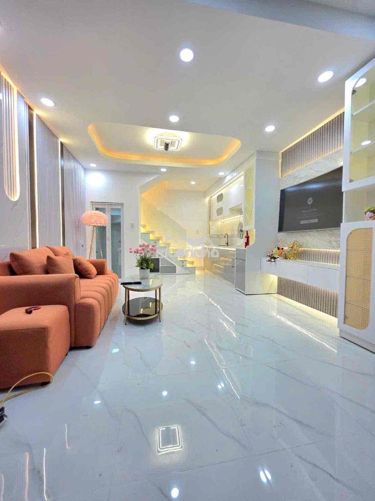Nhà 3 lầu có sổ hồng q7 - 4