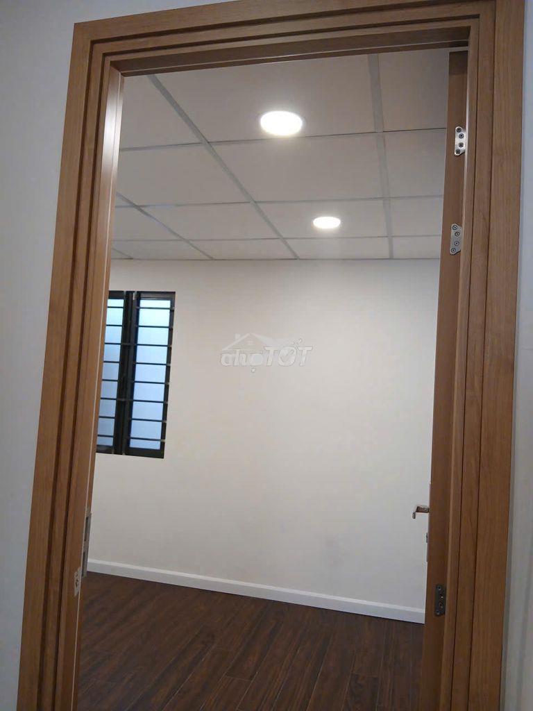 Nhà mới hẻm 4m đường cmt8, quận 10. dt 3,8x12m. 2 lầu - hđt cao - 2