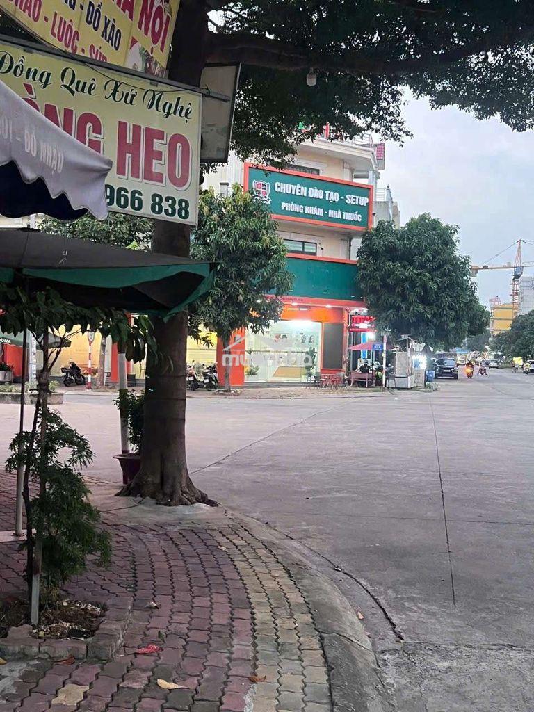 Nhà 2 tầng mặt tiền buôn bán gần ngã ba ông xã - 4