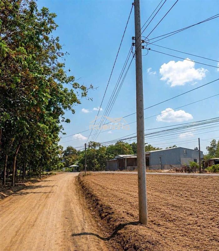 Đất phường đồng xoài 200m2 có 100 thổ cư. sát các khu công nghiệp lớn