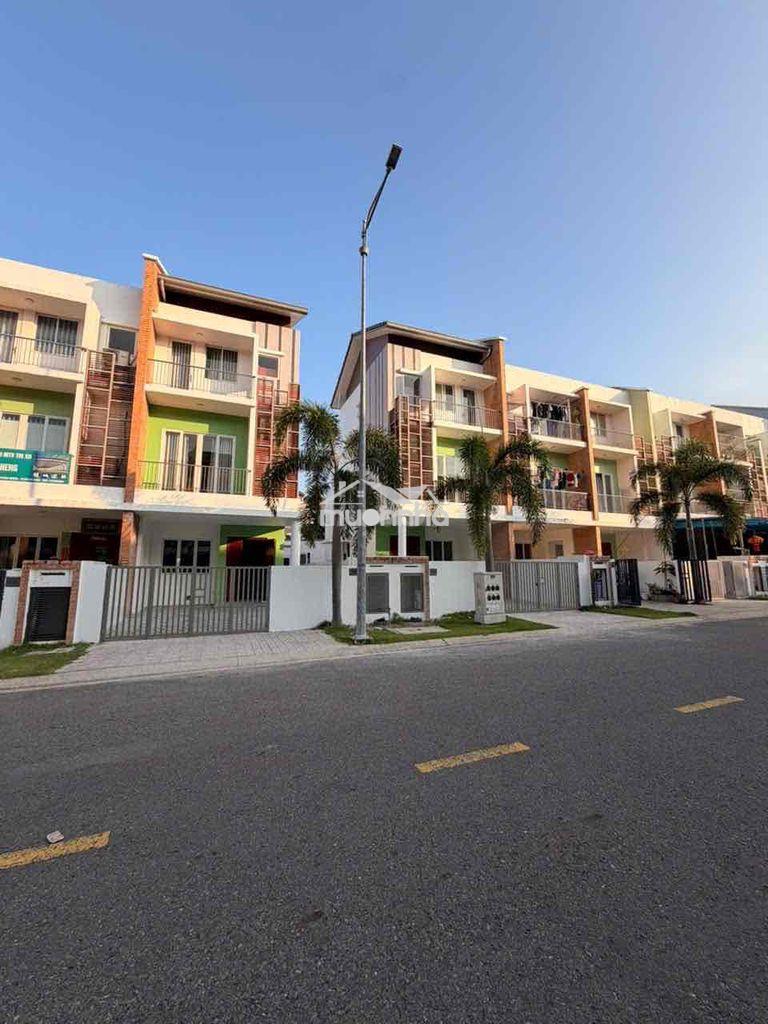Nhà phố liền kề suncasa 1. gần thành phố mới ngang 7m. 4pn