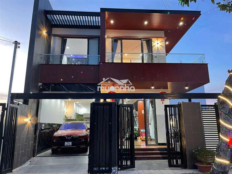 Nhà biệt thự tâm huyết ngang 10m rộng rãi