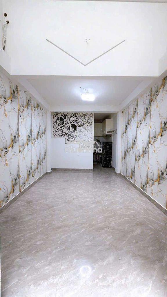 Cho thuê nguyên căn 4 tầng hẻm xe hơi cách mặt tiền 1 căn - 2
