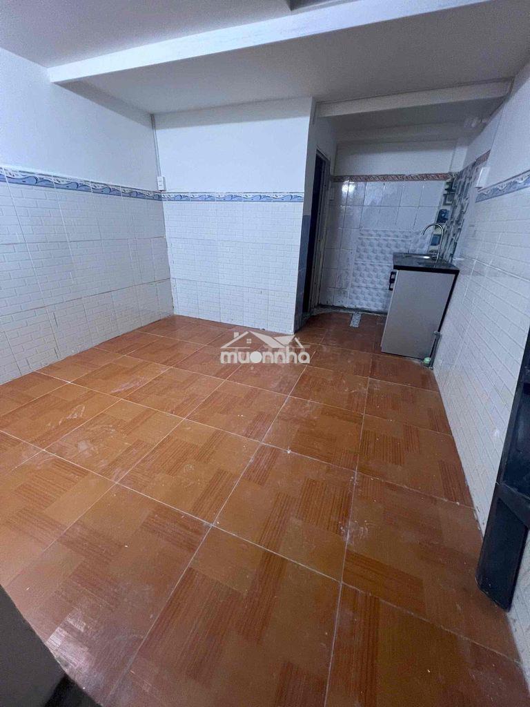 Nhà cho thuê hẻm 8m 1 trệt 1 lửng 1 lầu có 5triệu
