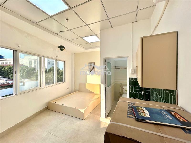 Cho thuê phòng thang máy đẹp đầy đủ nội thất quận 6