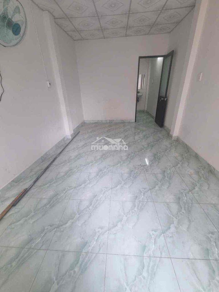 Nhà mới 1 trệt 1 lửng 1 lầu, 2pn 3vs - ngay cầu kiệu q3