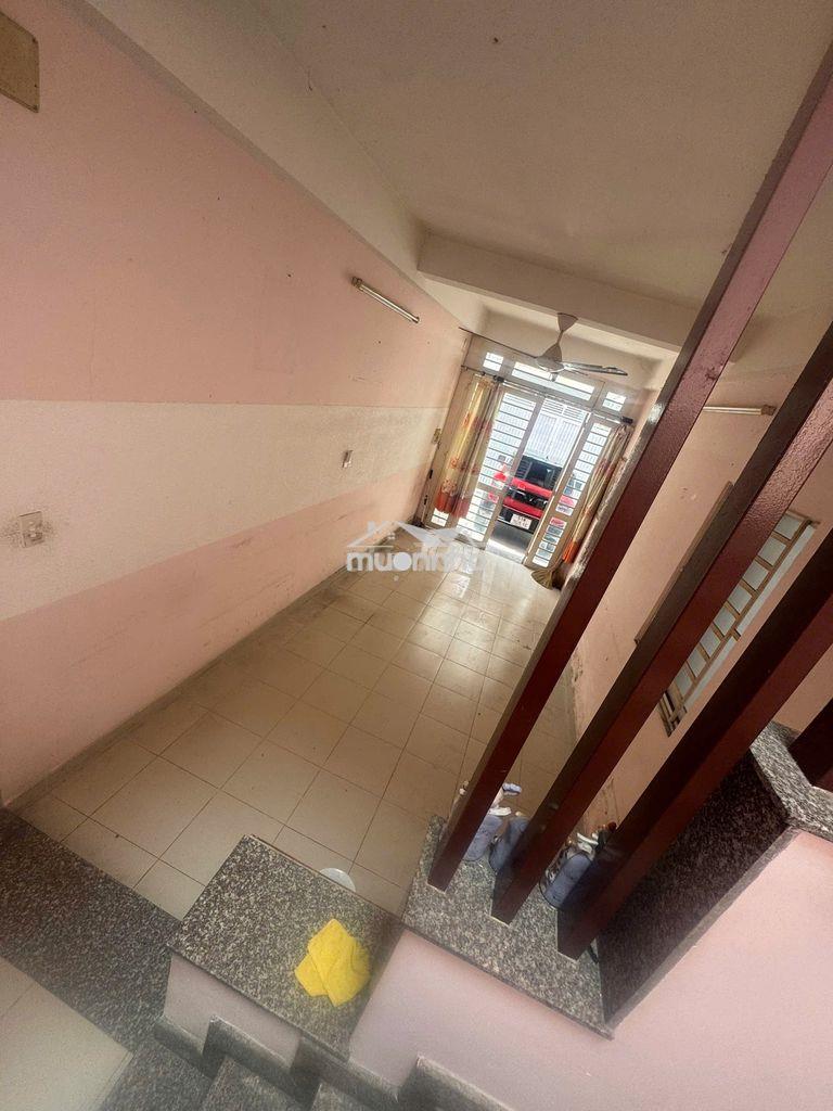 Cho thuê nhà 4pn, lối hẻm riêng, sân xe hơi, gần chợ bà chiểu - 4