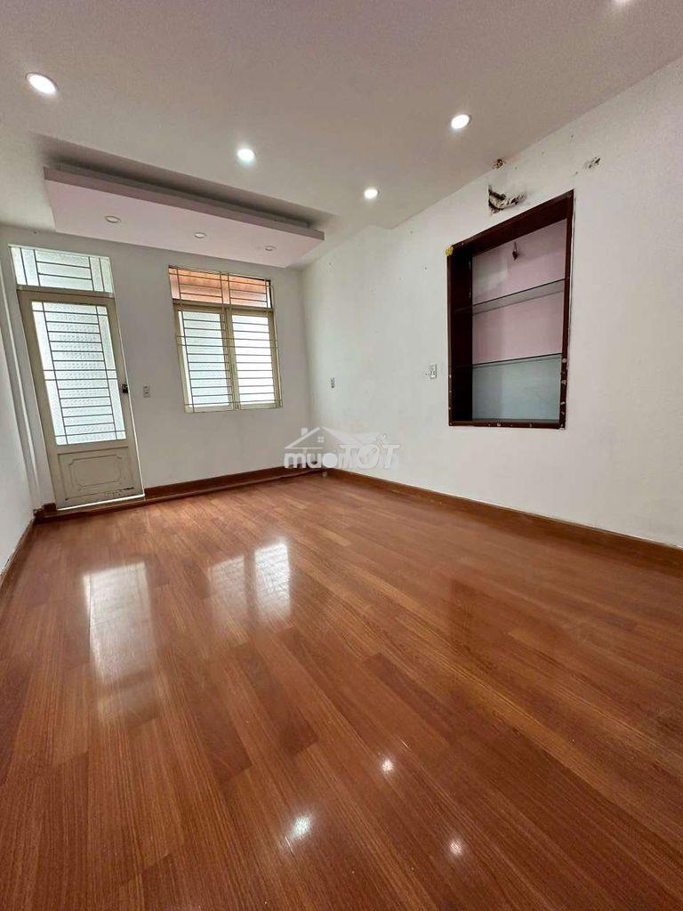 Nhà 3 tầng – 50m2 – có nội thất – nguyễn tri phương, q 10 – 22tr/tháng - 4