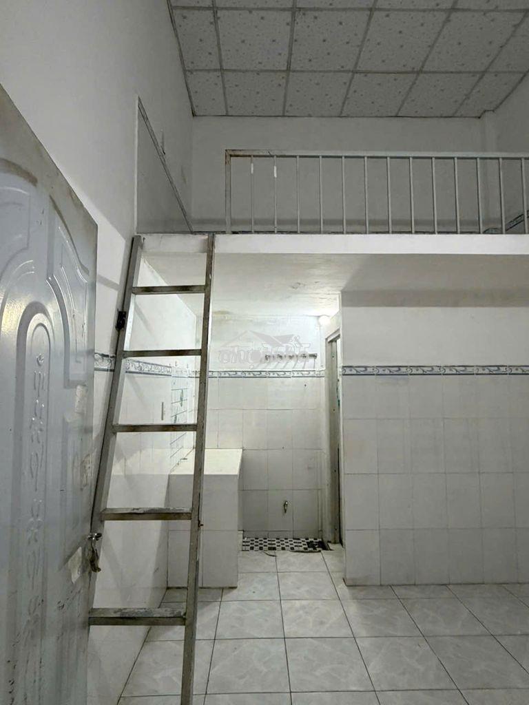 Phòng trọ gác đúc btct gần chợ dĩ an, đh kinh tế luật, khu đhqg - 2