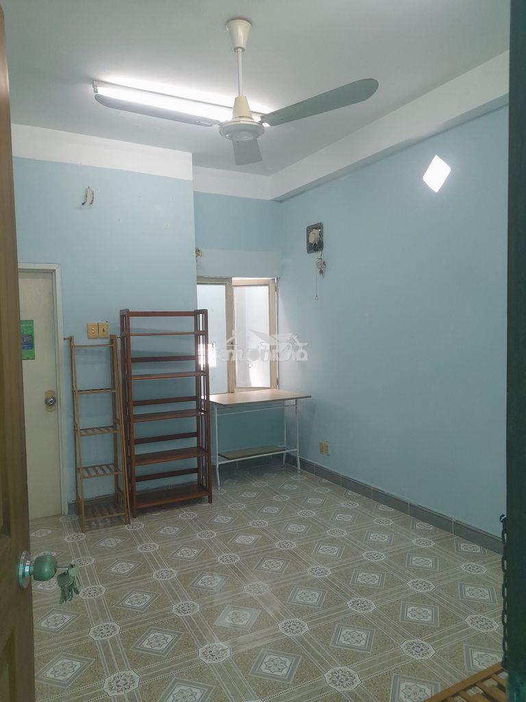 Phòng cho thuê sinh viên - y bác sỹ- giảng viên - nhân viên - 3