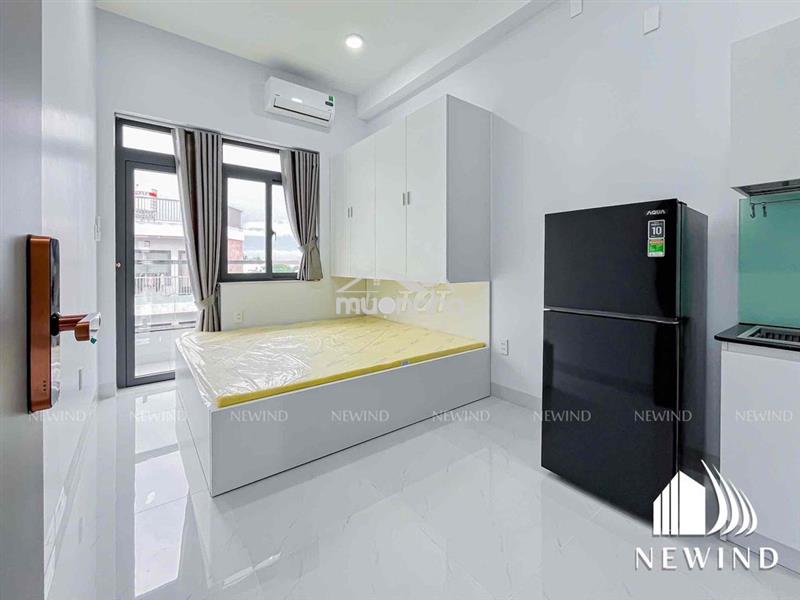 Studio ban công ở gần trường tdtu và rmit tiện qua q1 và q4