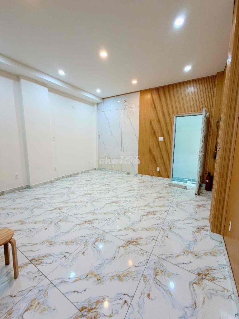 Cho thuê nhà mặt tiền 2 tầng - 4.6x17m - gần trường chinh - tân bình - 3