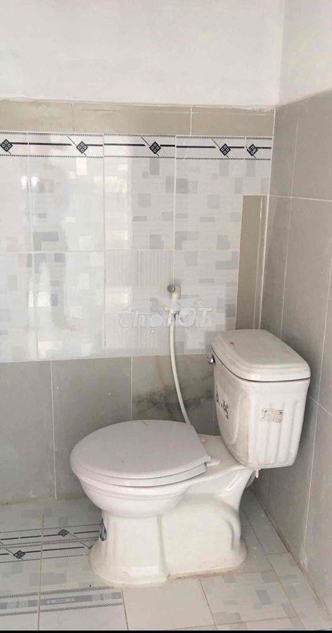 Cho thuê phòng trọ có gác ở q11 gần chợ hoa tươi đầm sen