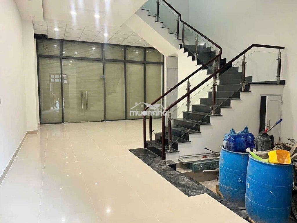 Cho thuê nhà 1 trệt 4 lầu đuờng lê lợi ngay trung tâm hành chính bd - 2