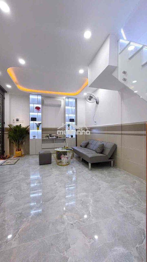 Bán nhà đẹp 2 tầng vào ở ngay. full nội thất trên đường bến vân đồn - 4