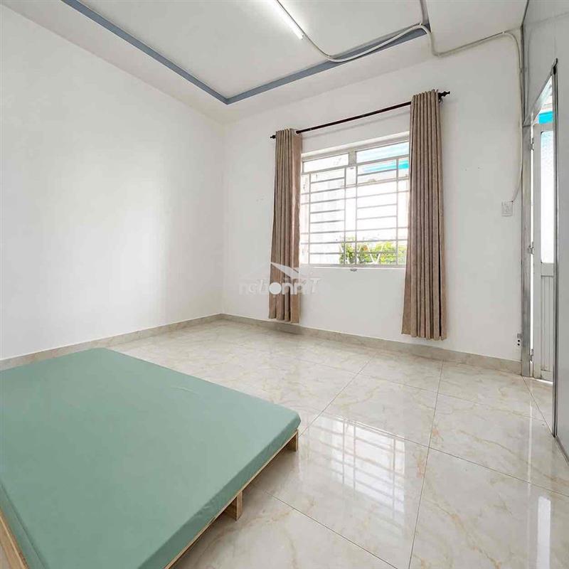 Phòng ban công máy lạnh