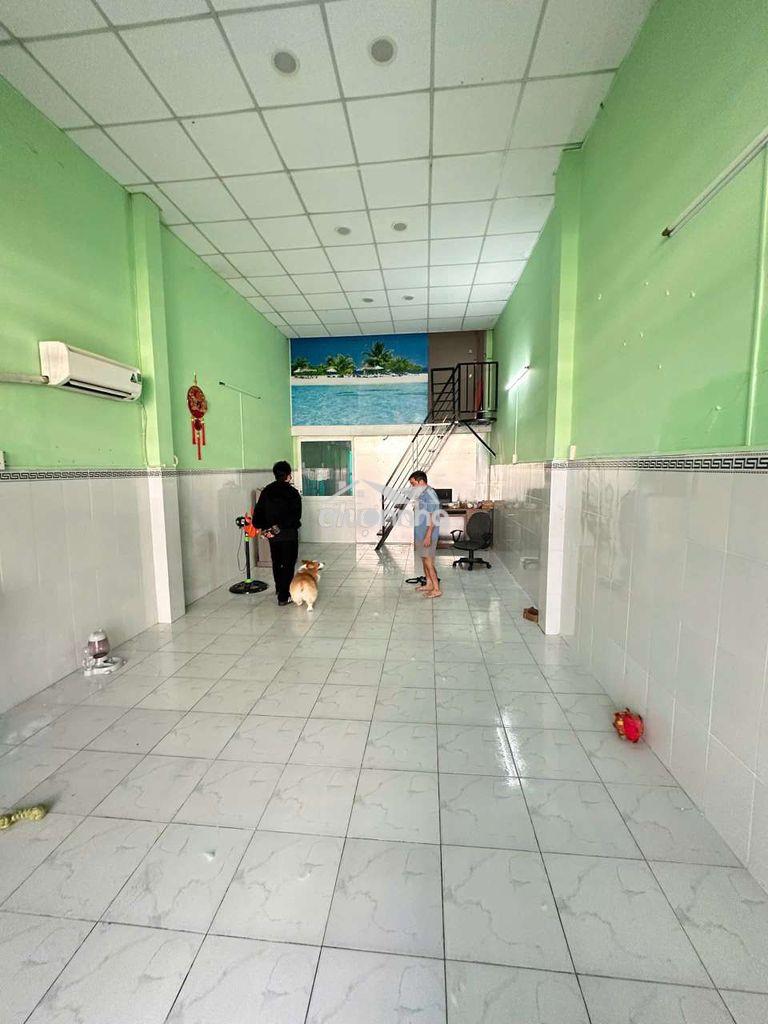 Nhà đường xe tải - 2pn - gần chợ