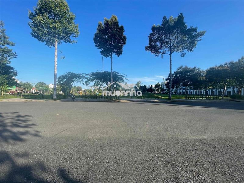 Nền đối diện công viên 5m x 22m kdc ngân thuận
