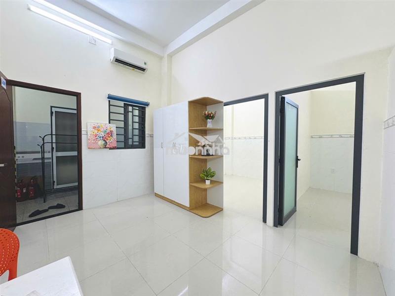 Căn hộ 2 phòng ngủ - 1 phòng khách - free xe - gần đh công nghiệp