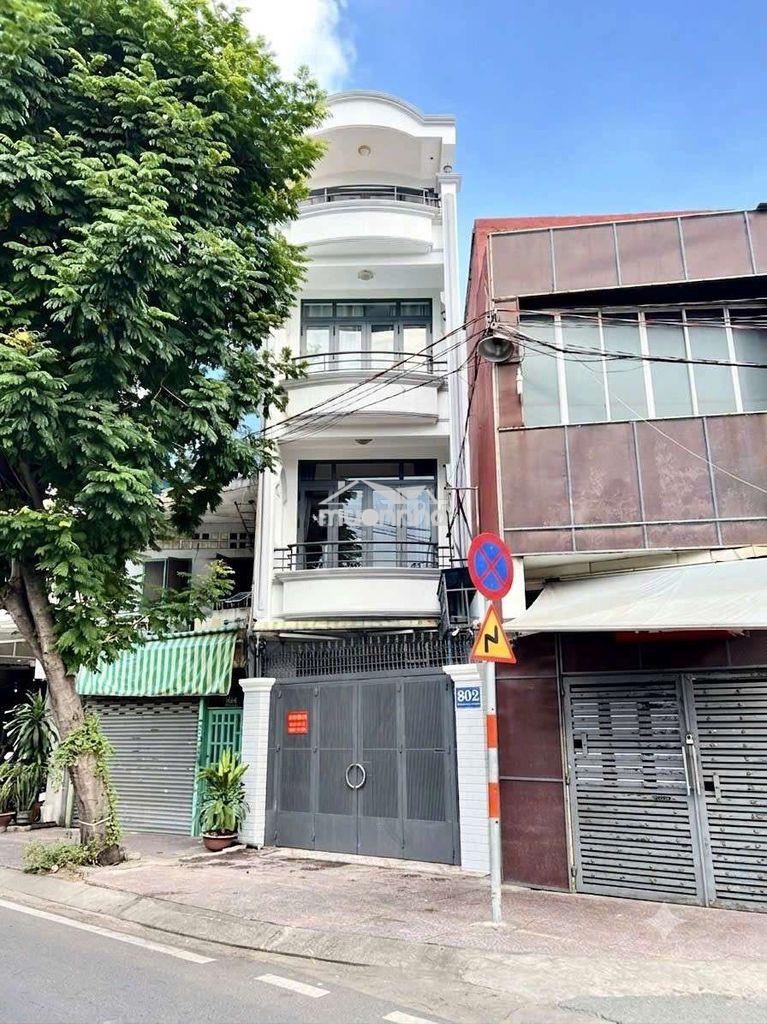 Cho thuê nhà mặt tiền đường trường sa view kênh nhiêu lộc