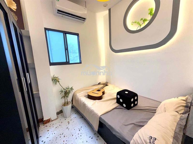 Căn hộ 2pn-2wc-1pk ban công quận 10 11tr5