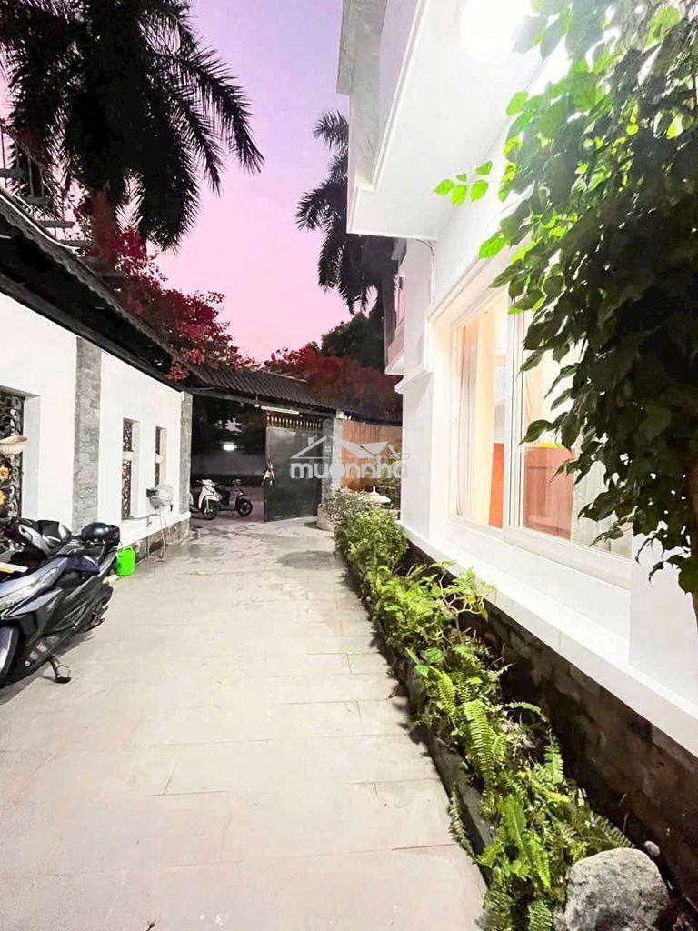 Cho thuê biệt thư full nội thất tên lửa - 2