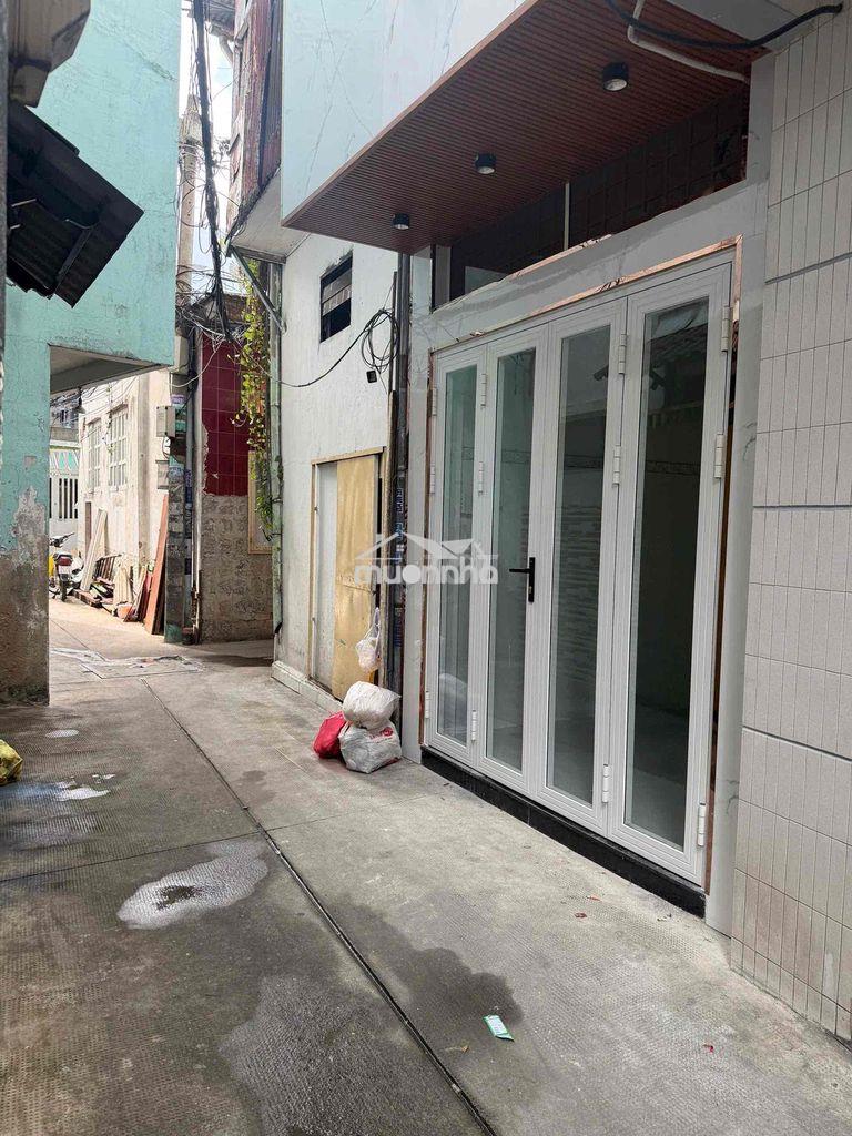 3 tỷ 750 sở hữu nhà 3 tầng giữa quận 10 - 3
