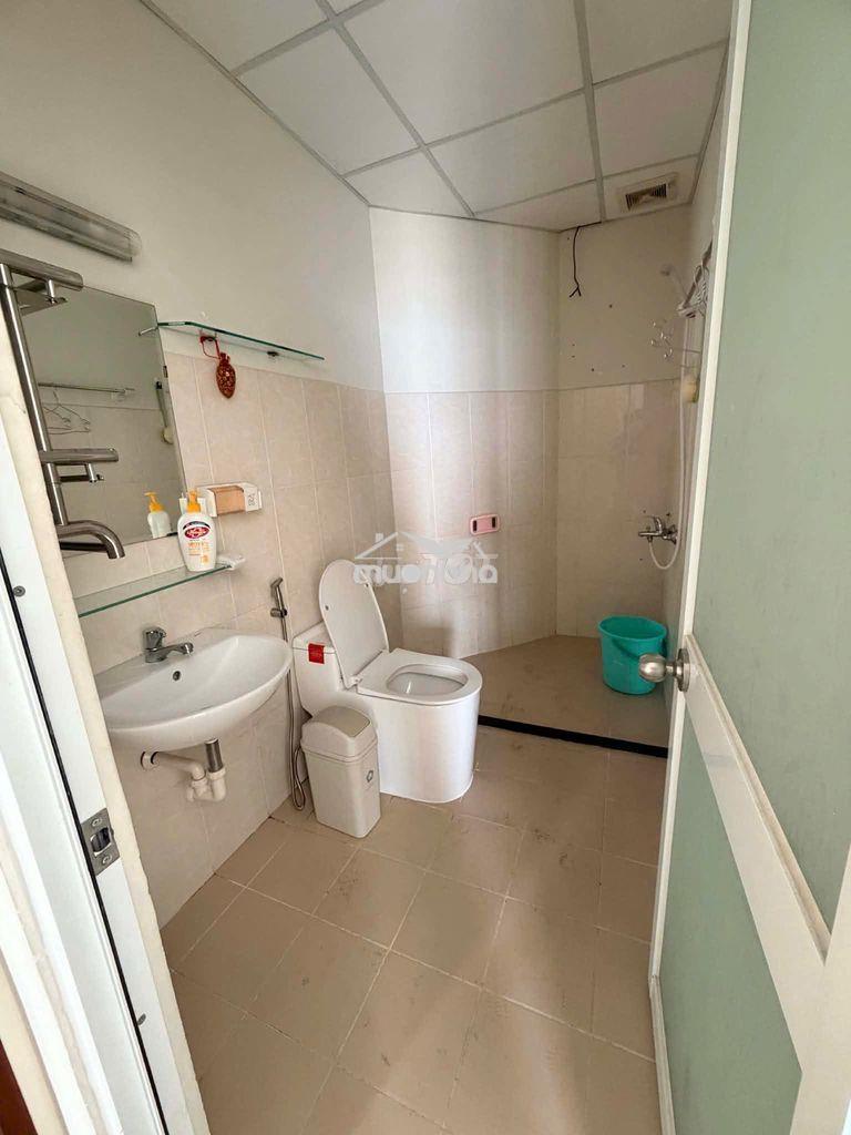 Căn hộ chung cư  nguyễn kim quận 10 view đẹp rê