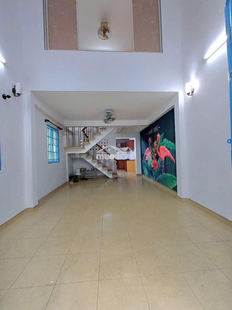 Nhà góc 2mt xe hơi để trong nhà, nguyễn đình chiểu, 5x16m, 4 tầng