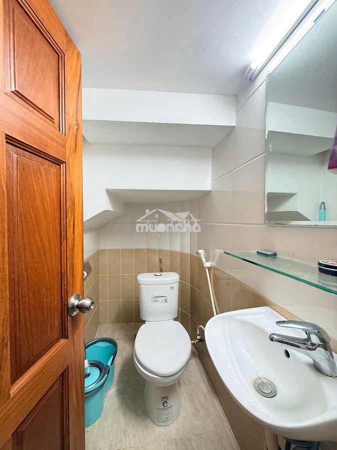 Chủ giảm giá cực sốc – nhà đẹp 4 tầng – nguyễn văn nguyễn quận 1 - 4