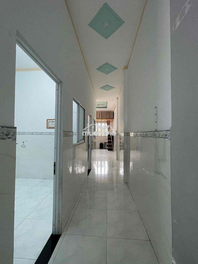 Cho thuê nhà phường phú lợi gần vòng xoay hiệp thành 3 sân xe hơi - 2