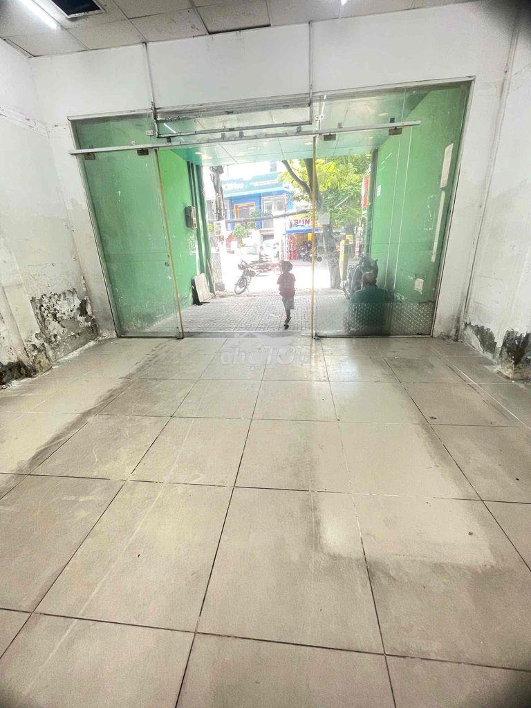 Mặt bằng siêu rộng_ nguyễn xí_ bình thạnh, 216m2 , 45tr gần ridmon