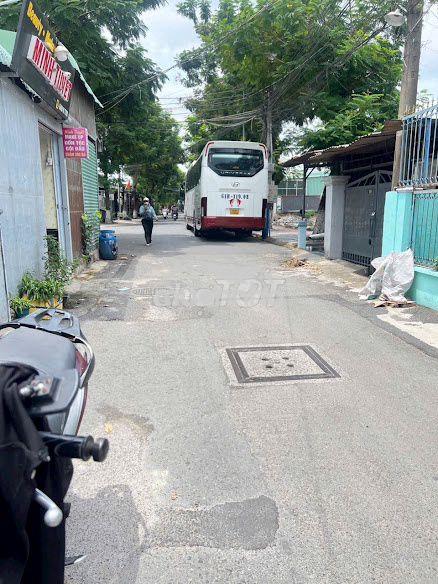 Bán nhà cấp 4 gác lửng mặt tiền đường phan bội trâu dĩ an - 4