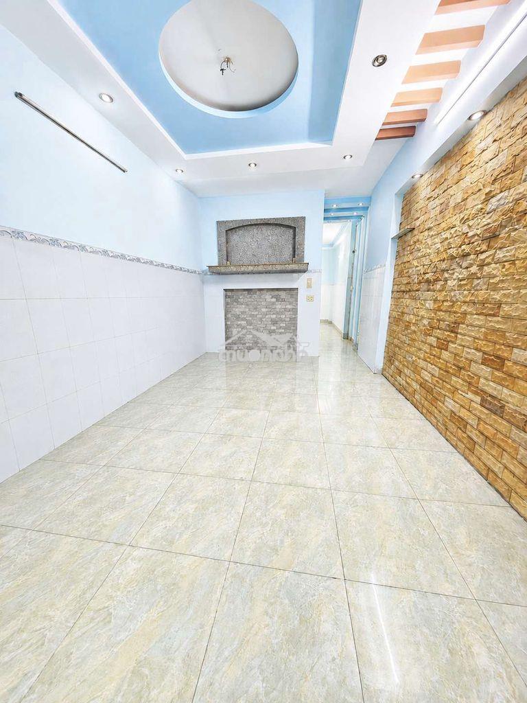 Nhà 3 tầng - 3pn, 2wc - đường xe hơi