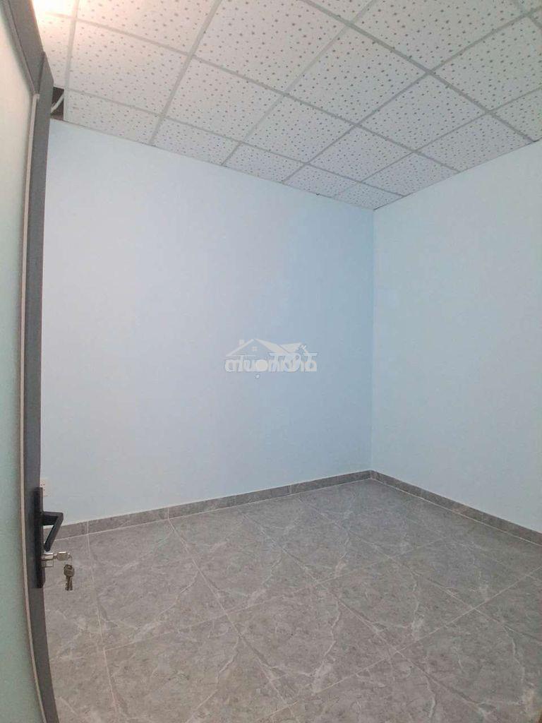 Nhà góc 2 mặt tiền hẻm, kế bên trường thcs phú hòa, giá 5.5 triệu - 3