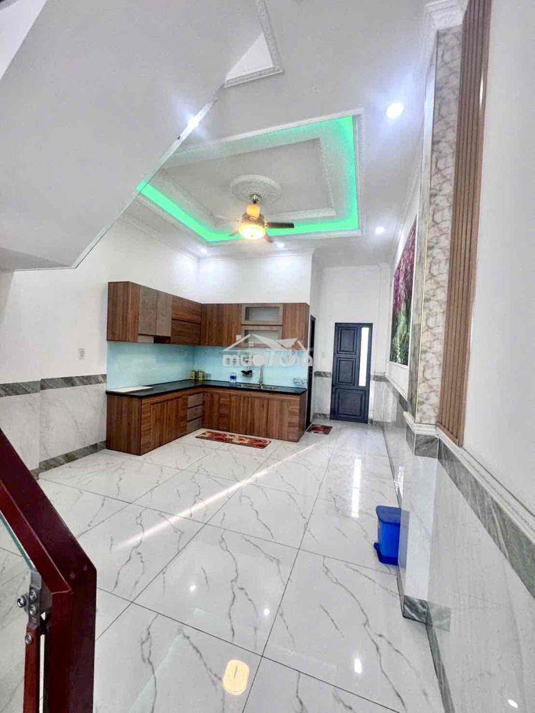 Nhà 2 lầu 1 trệt bình chuẩn,thuận an, gần ngã tư miễu ông cù,4p ngủ - 4