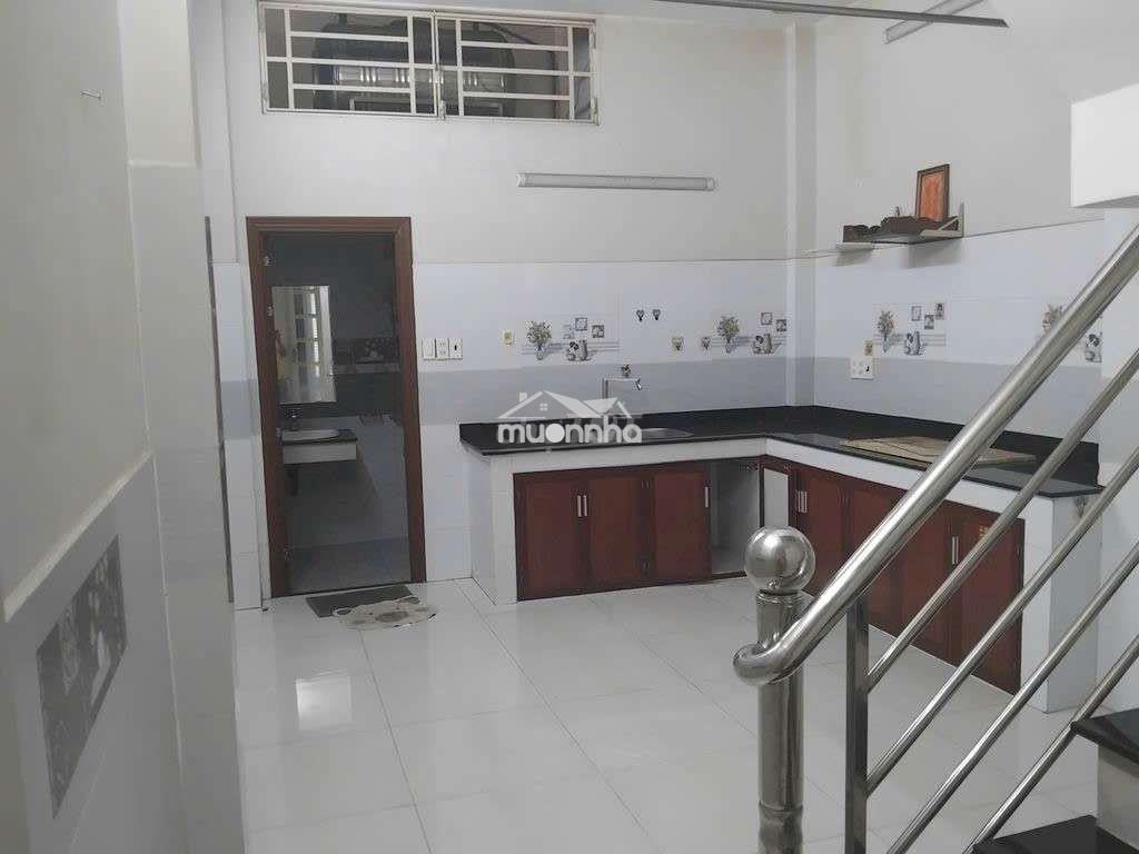 Nhà sạch sẽ q5 hẻm lớn - giá 14tr - 2