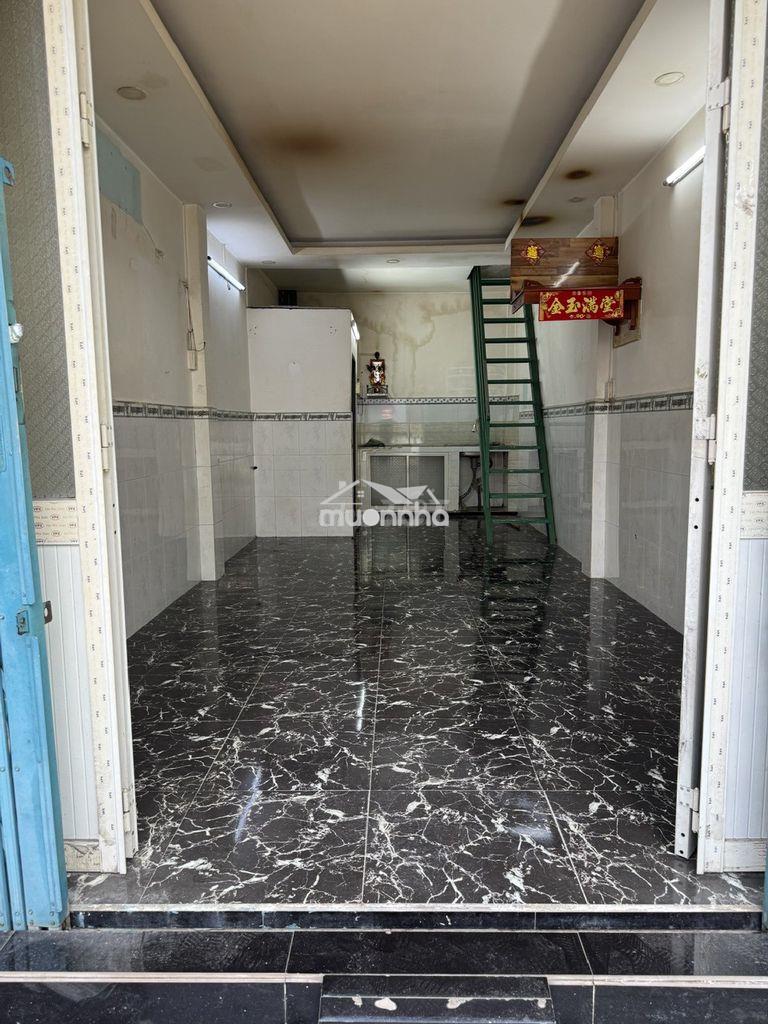 Nhà xe hơi tới cửa, vào ở ngay, gần chợ hoa đầm sen, cv đầm sen - 2