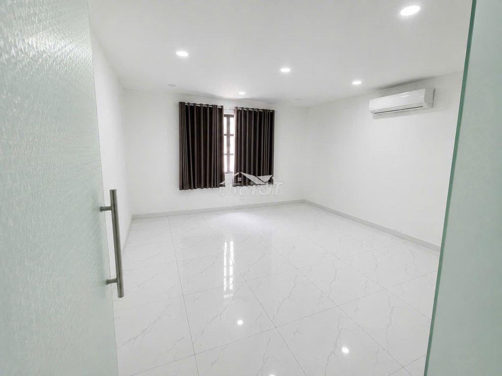 Nguyên sàn lầu 2 giá 11tr diện tích 100m2 - 3