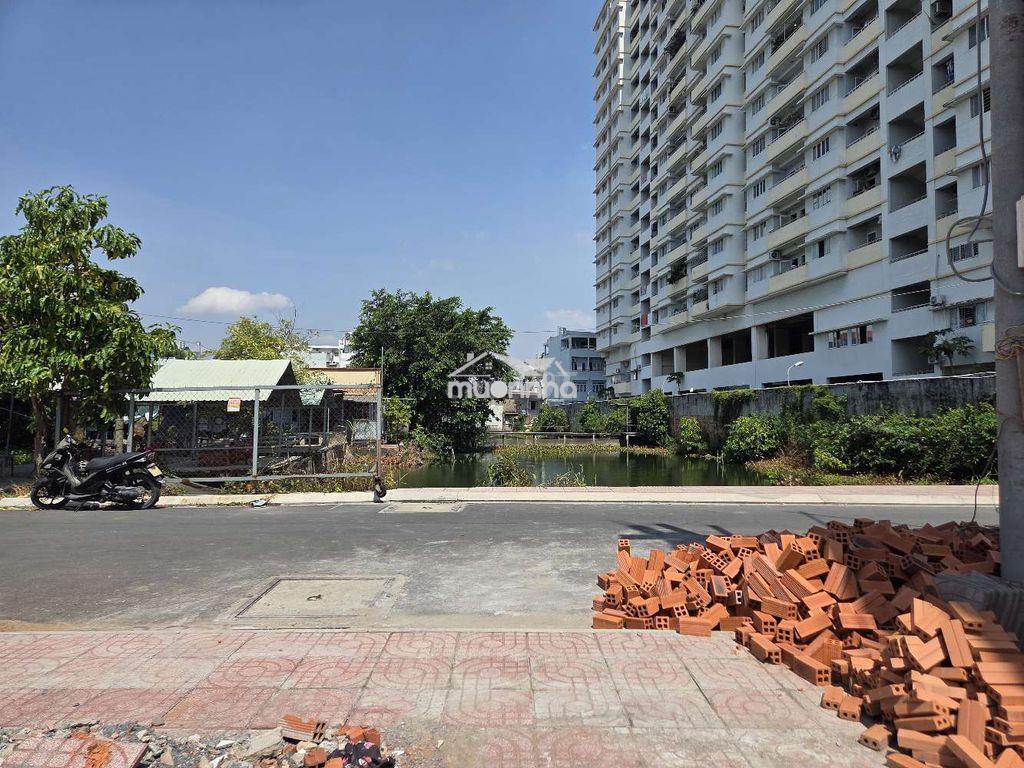 Nhà hẻm nhựa có lề 119 thông 131 adv p.an lạc - 2