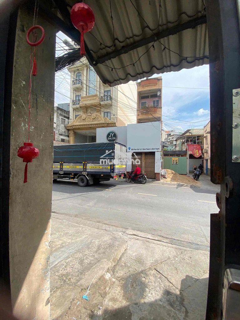 Căn nhà 4 người ở gác rộng trần cao cửa sổ thoáng bếp lớn
