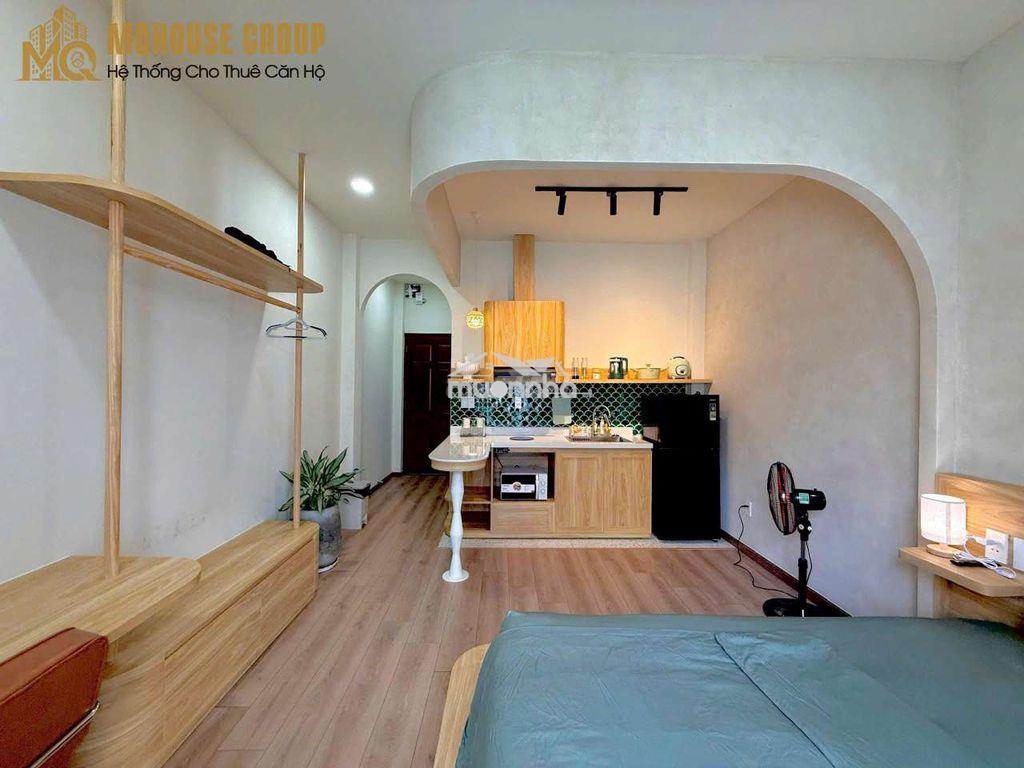 Ngay ngã 4 hàng xanh 🏡 đi bộ hutech - 4
