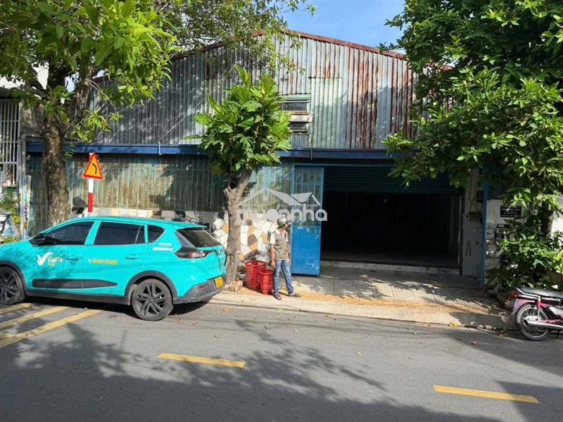 Cho thuê xưởng 200m, điện 3p, đường 10m, cách tô ký 200m