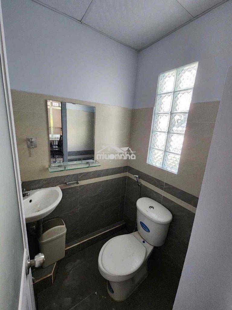 2tầng 1/ - ngag 4.1m - phú mỹ hưng - sổ vuông 35m2 - thuê 7tr , 3 nhỏ
