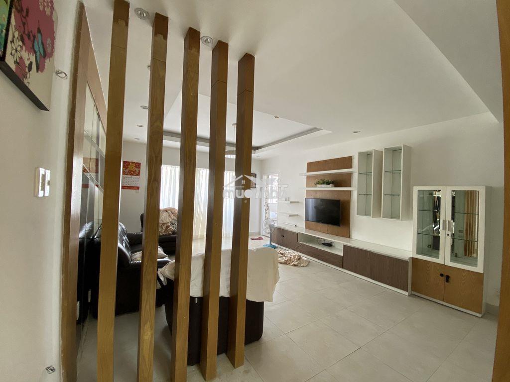 Hùng vương plaza – 130m2 (3pn 2wc) tầng cao – đủ tiện ích – giá 18 tr - 2