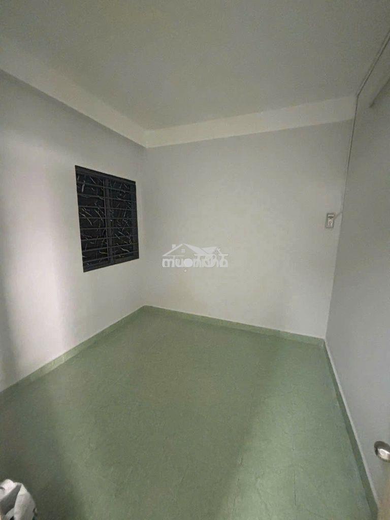 Cần bán gấp căn hộ chung cư bàu cát 2 lô thang bộ 2pn chỉ 2ty6  sổh  - 2