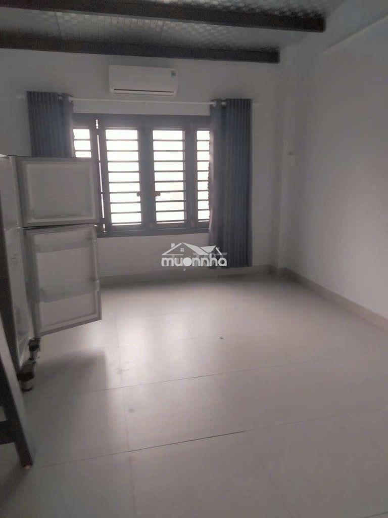 Nhà 2pn, nội thất đầy đủ, chỉ 8 tr, bình thạnh