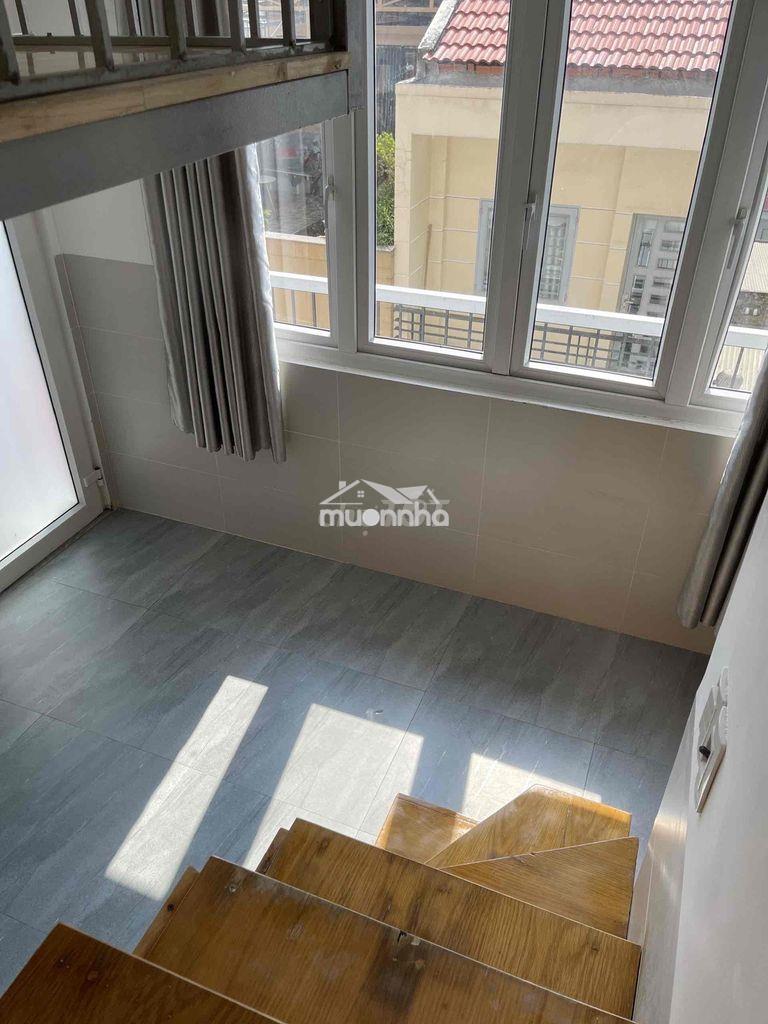 Duplex ban công - thang máy - gần hvhk - chợ hoàng hoa thám