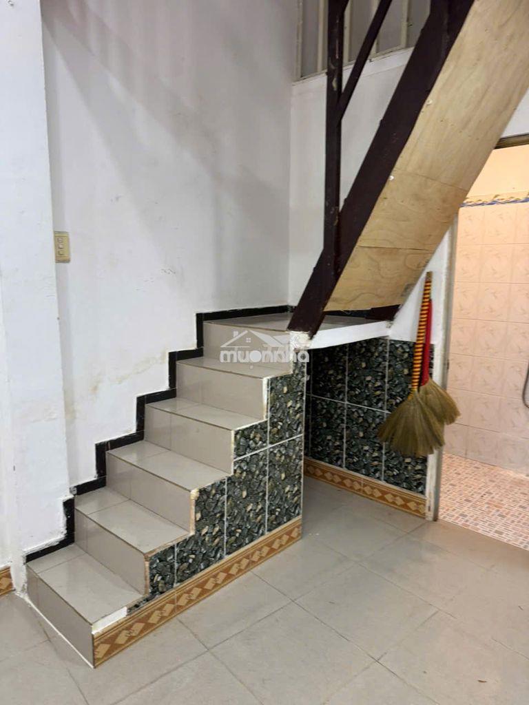 Cho thuê  nguyên căn nhà cấp 4 hẻm 49 ,quận 4 ,đường khánh hội - 3