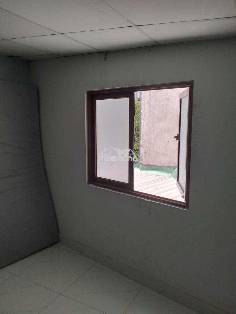 Cho thuê 1phòng trọ full nội thất dt 24m² có ban công, bếp và xe dưới  - Ảnh 4
